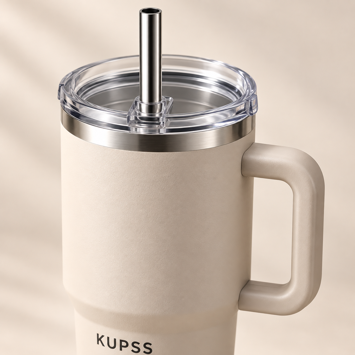 Kupss Compact Insulated Tumbler 420 ml - detail van deksel, rietje en handgreep